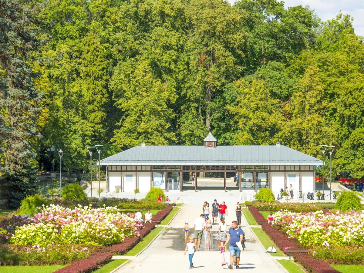 Apartament Z Widokiem Na Park Polanica-Zdrój Exterior foto