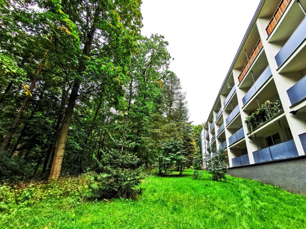 Apartament Z Widokiem Na Park Polanica-Zdrój Exterior foto